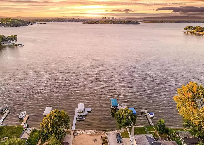 Дом отдыха The Main - Mineola Bay Lakeview And Access - Fully Furnished Monthly & Seasonal In Fox